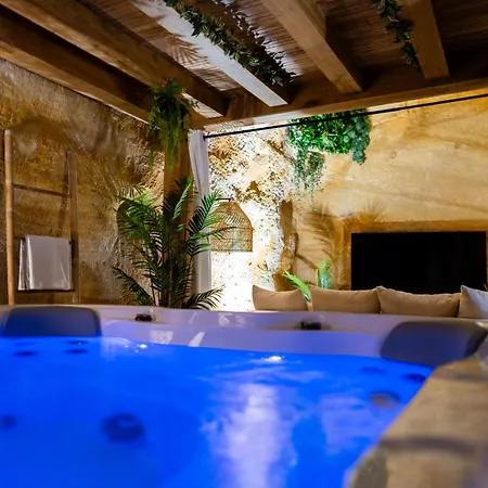 Le Temps Suspendu, Nuit Sous La Roche & Jacuzzi * Doué-la-Fontaine